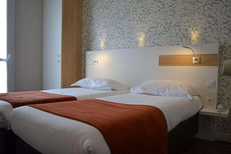 Brit Hotel Les Alizes Порнік Номер фото